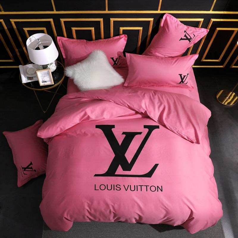 Louis Vuitton Pink Background Bed Set Queen - Peto Rugs